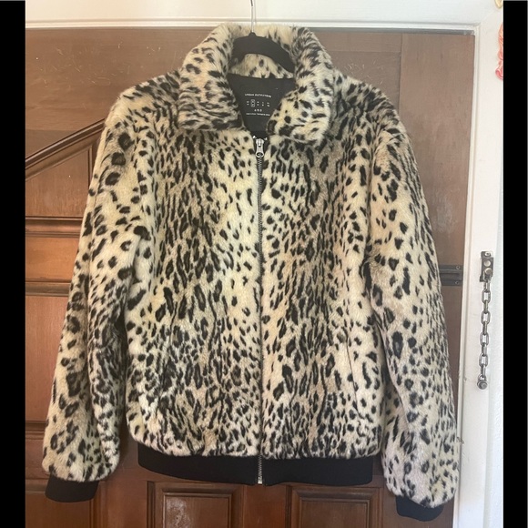 Urban Outfitters Jackets & Blazers - URBAN OUTFITTERS oversized faux fur animal print satin lined bomber jacket